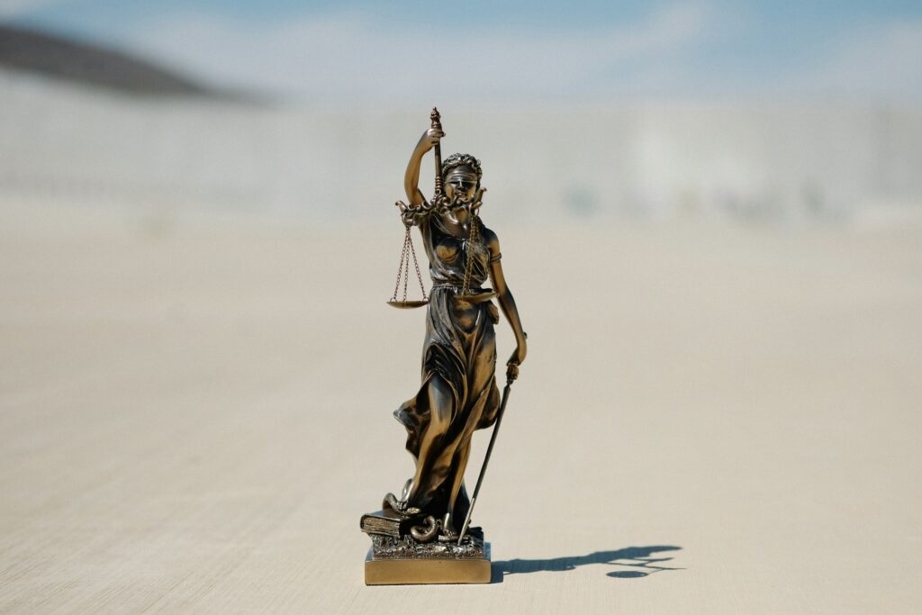 statue justice